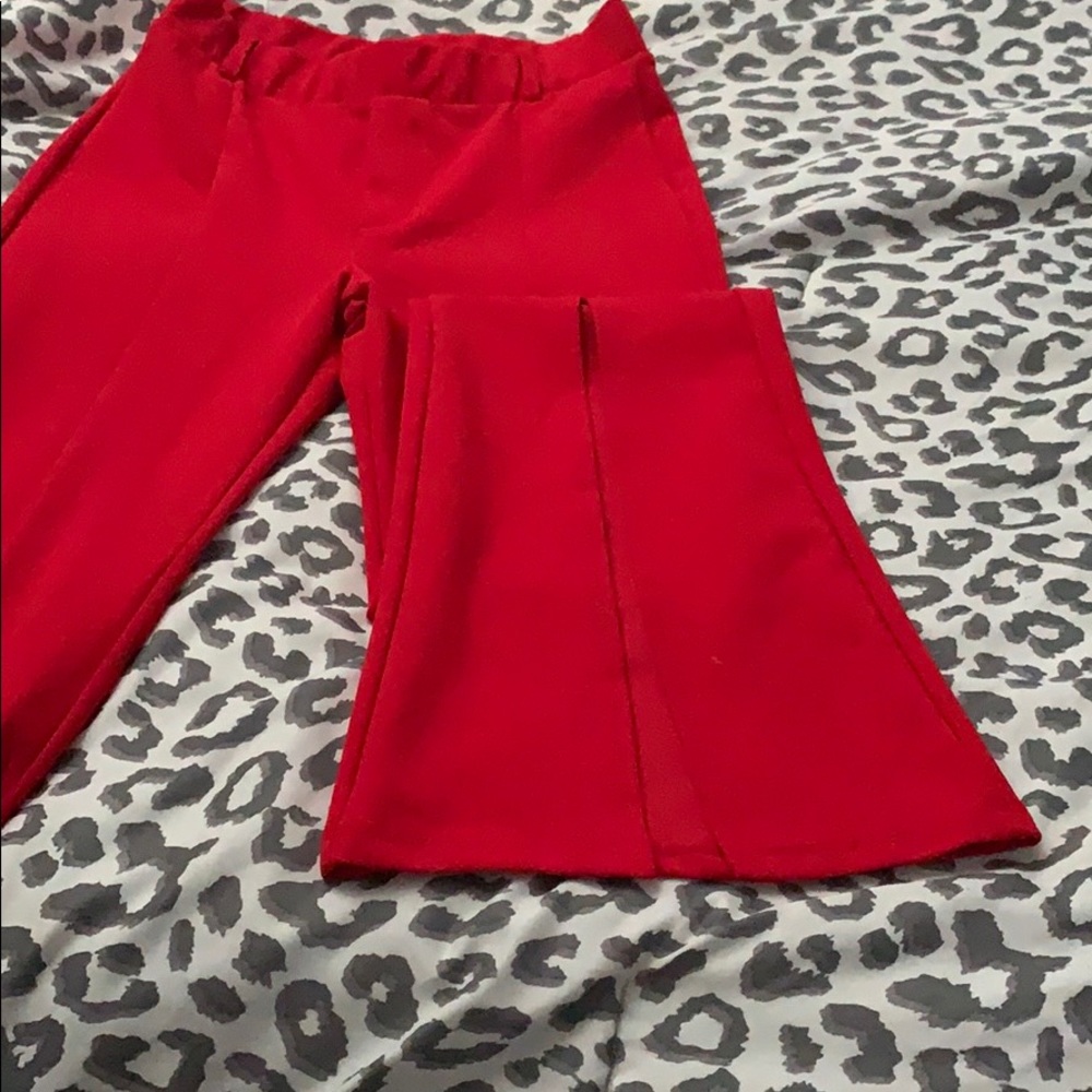 Red pants - Picture 2 of 3